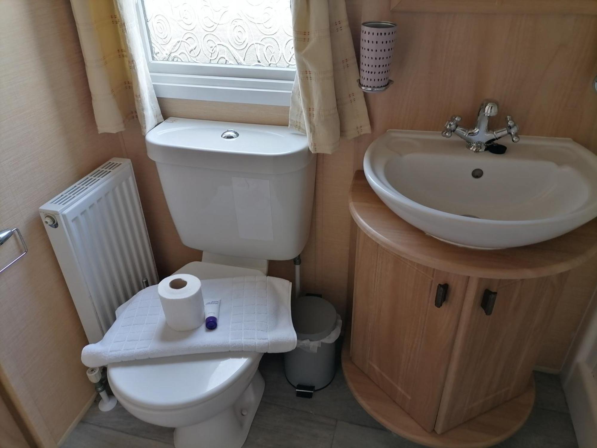 White Haven - With 2 Double Rooms 윈첼시 외부 사진